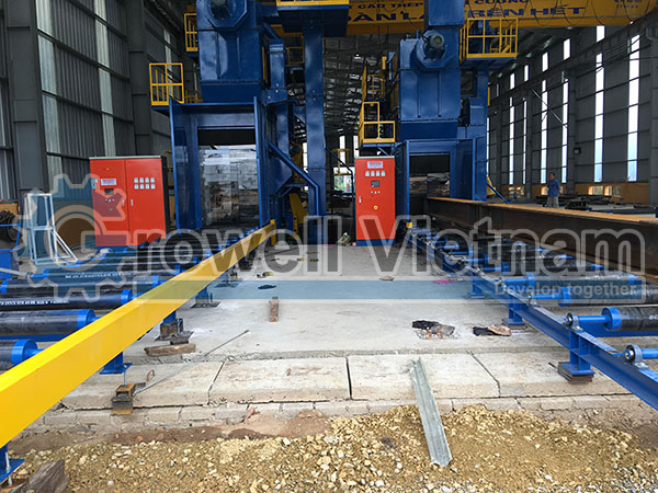 Máy phun bi làm sạch dầm thép được lắp đặt tại Minh Cường Máy phun bi làm sạch dầm thép được lắp đặt tại Minh Cường