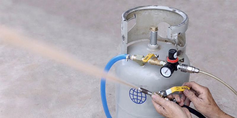 Tự chế máy phun cát Tự chế máy phun cát