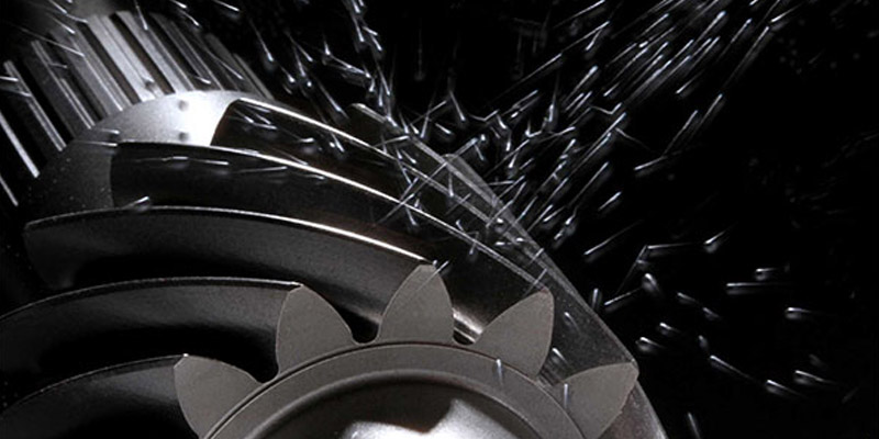 Phun bi làm sạch tượng đồng